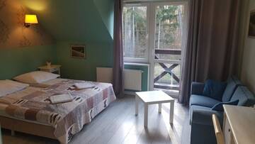 Фото номера Трехместный номер Отель Hotel Krakus г. Стегна 2