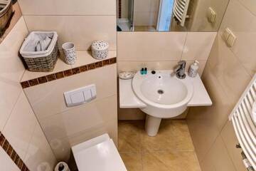 Фото номера Семейный номер с мезонином Отель Hotel Krakus г. Стегна 8