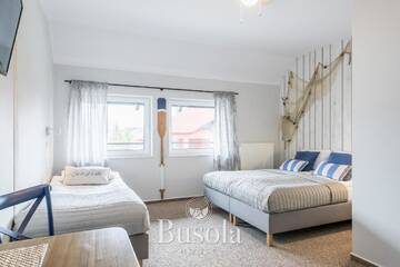 Фото номера Трехместный номер с ванной комнатой Проживание в семье Busola House г. Стегна 3